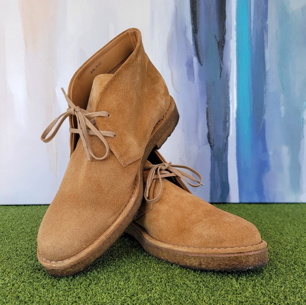Mens VINCE Tan Suede Chukka Boots - size 9